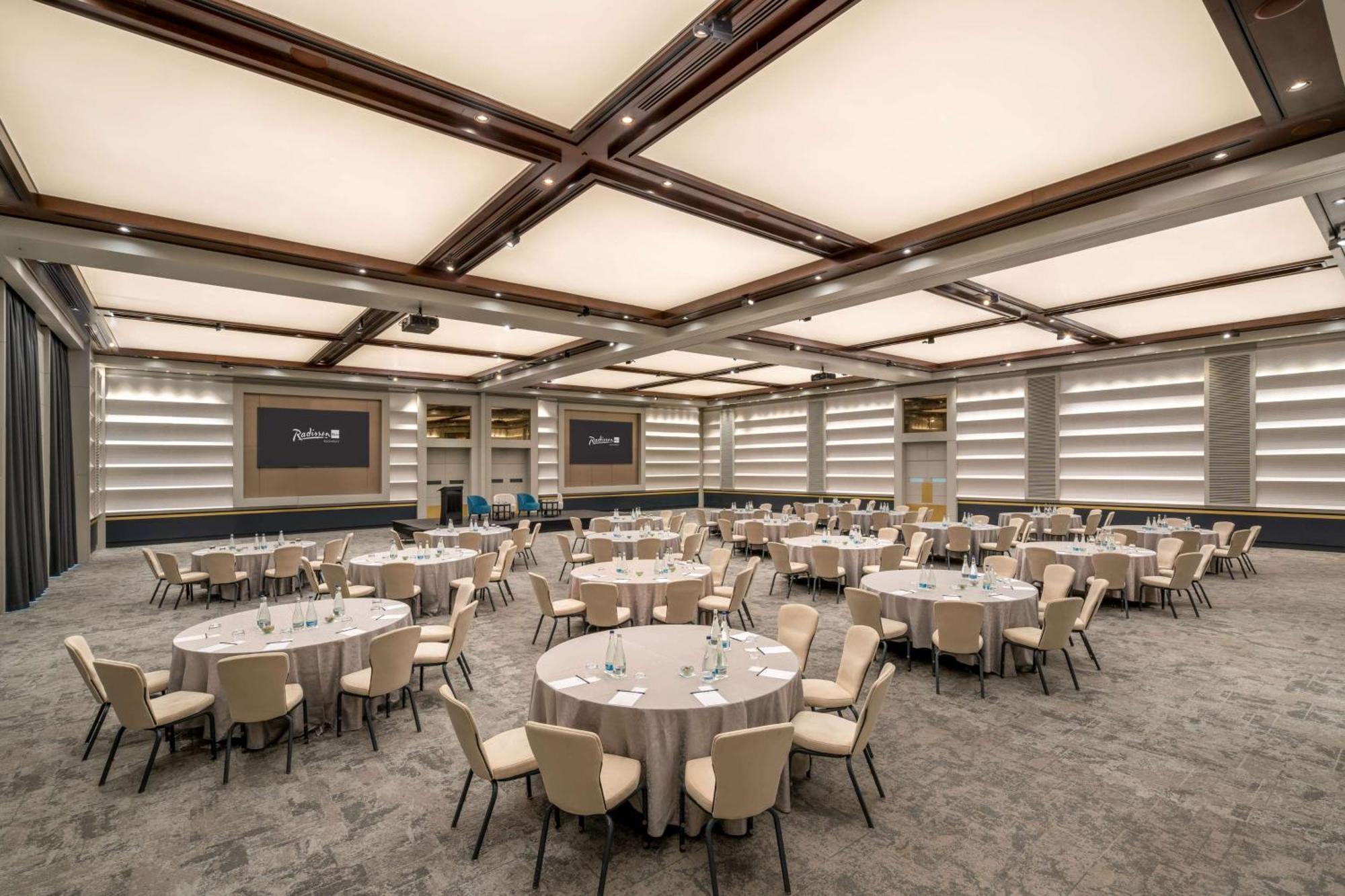 Radisson Blu 5* Bucureşti